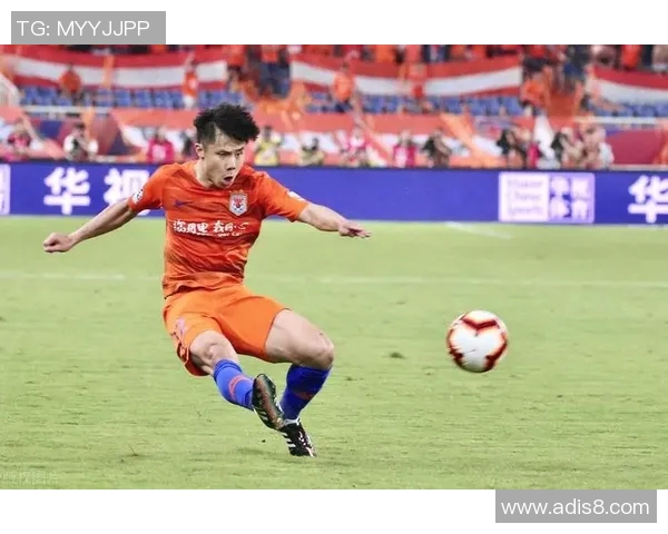 重庆足球队逆袭之路:杯赛中的传奇故事与奋斗精神